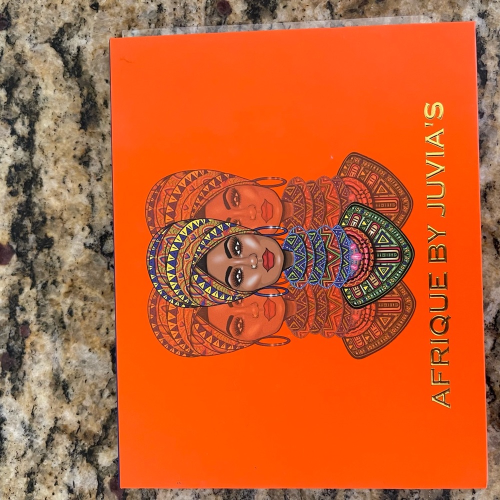 Juvia’s Place Afrique eyeshadow palette